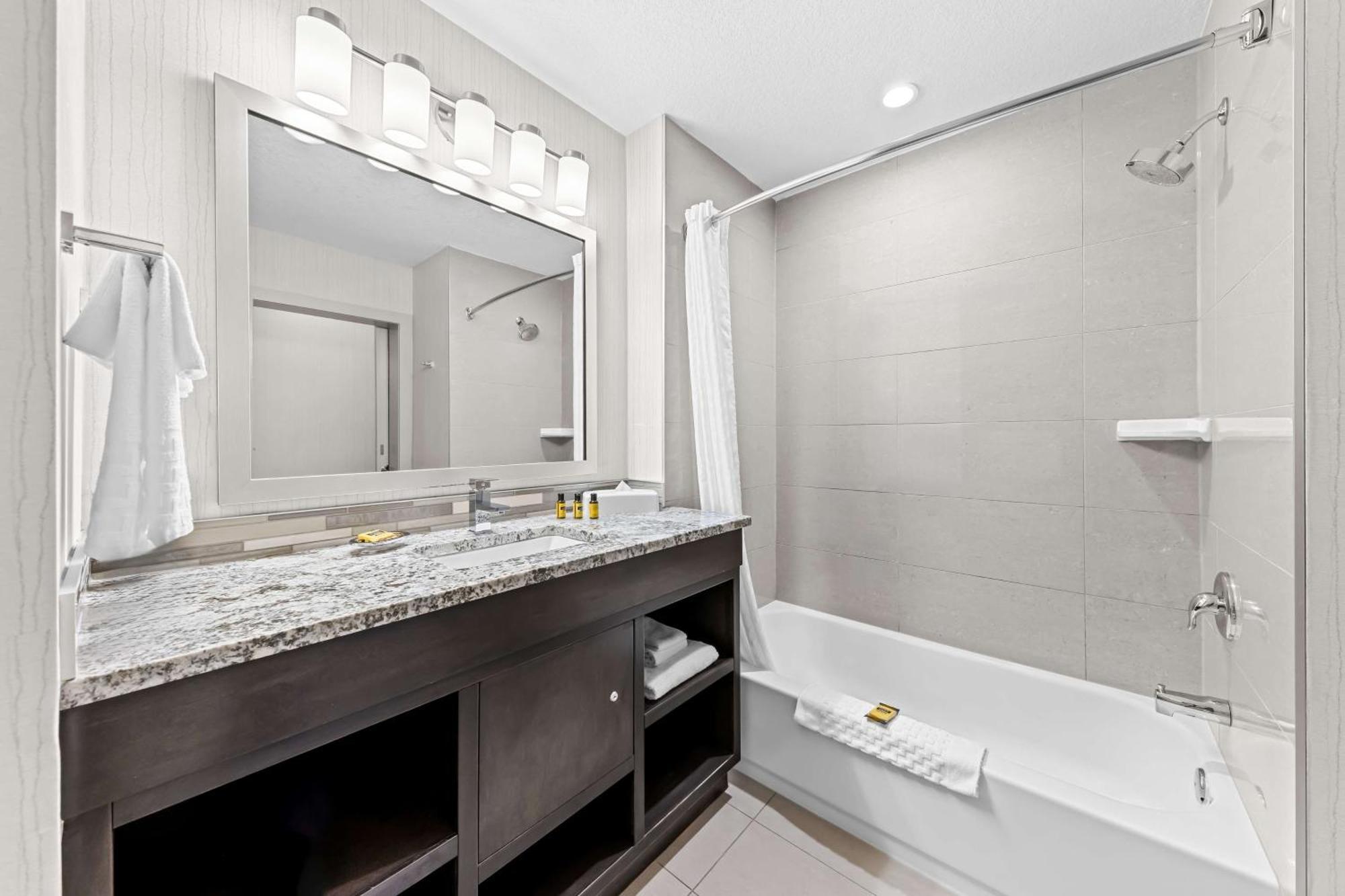 Best Western Plus Airdrie Gateway Kültér fotó